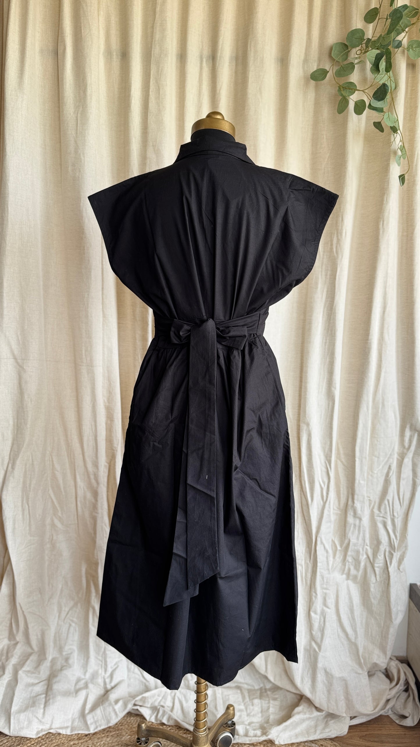Sunday Stroll Dress - Black Poplin
