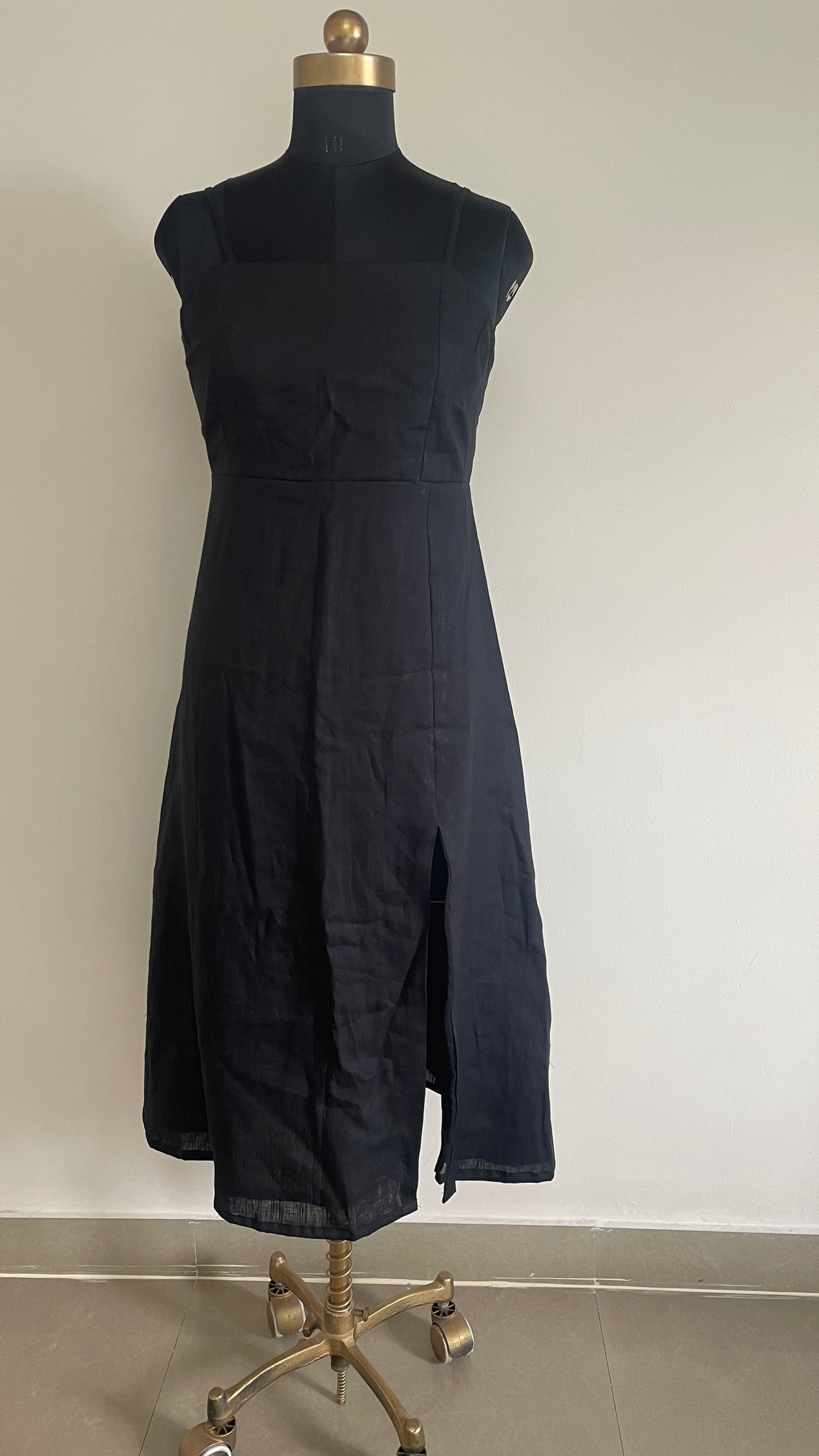 Ebony Delight - Black Linen Front Slit Dress